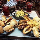 100 Montaditos food