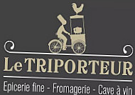 Le Triporteur outside