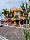 Capone's Coal Fired Pizza Fort Myers outside