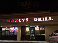 Maxcy's Grill outside