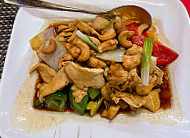 Thaï Basilic Aeroville food