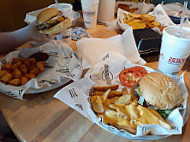 Fuddruckers food