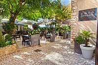 Cote Terrasse inside