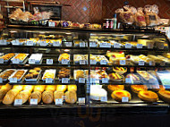 La Madeleine French Bakery food