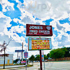 Jones Fried Chicken outside