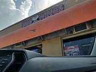 520 Wings outside