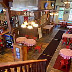 Red Banjo Pizza Parlour inside