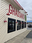 Ghassan's Fresh Mediterranean Eats outside