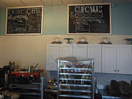 White Mountain Cupcakery inside