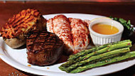 La Cave Steakhouse food