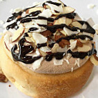 Cinnaholic food