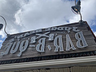 Judge Bean's Bar-B-Que food