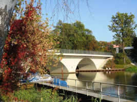 Spreebrücke outside