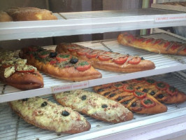 Lou Mestre Pin Fougasse food