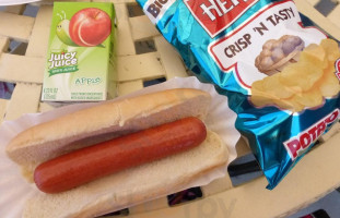 Milburn Orchards Ice Cream Lunch Deck food