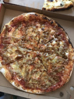 Pizza Jenzo food