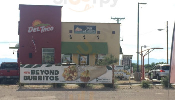 Del Taco outside