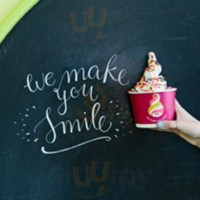 Menchie's Frozen Yogurt food