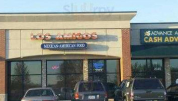 Los Amigos outside