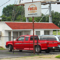 Freds Diner outside