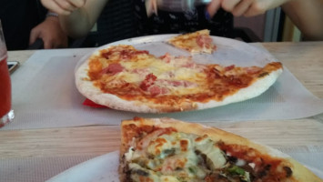 La Bonn' Pizza food