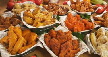 Wingstop Altabrisa inside