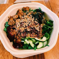 Sweetgreen University Place food