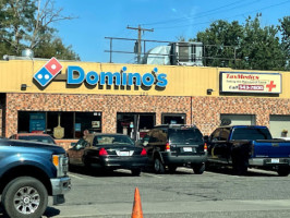 Domino's Pizza outside