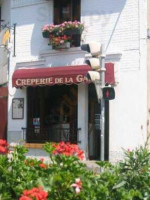 La Crêperie De La Gare outside