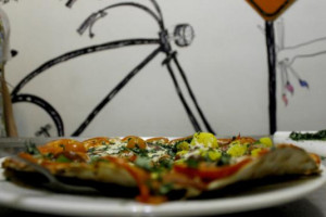 Bici Pizza food