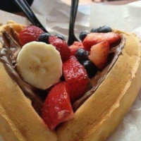 Waffles Del Mundo food