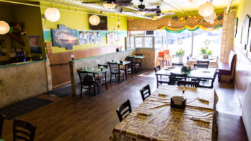 Bone'z Island Kitchen inside