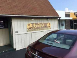 Kelly's Deli & Restaurant outside