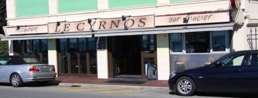 Le Cyrnos outside