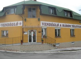 Vendéglő A Három Tölgyfához Kint