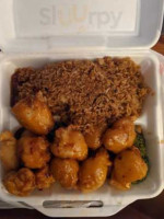 Mui's Chinese Food Carry Out food