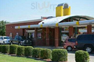 Sonic Drive-in inside