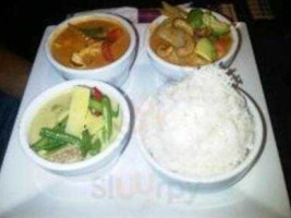 Thai Heaven food