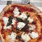 Pizzeria Vittoria food