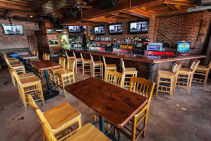 Sandbar Grill- Casual inside