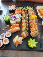 Sushi House food