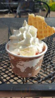 Sydney's Frozen Custard food