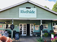 Wilton Garden Centre Riverside outside