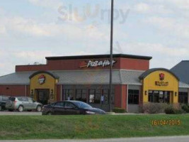 Pizza Hut outside