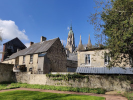 Le Moulin De La Galette food