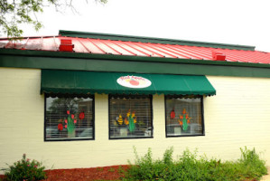 Red Apple Pancake House outside