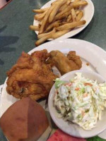 Don's Seafood And Chicken House And Don's Pirates Pub food