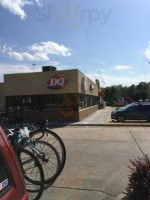 Dairy Queen (treat) outside