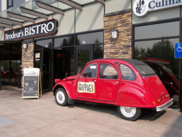 Brodeur's Bistro outside