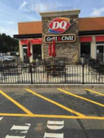 Dairy Queen outside